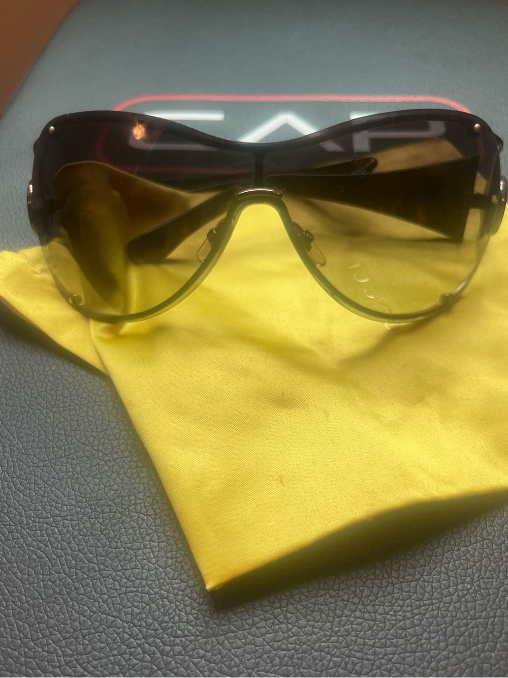 GUCCI Women's Black Gradient Shield Sunglasses